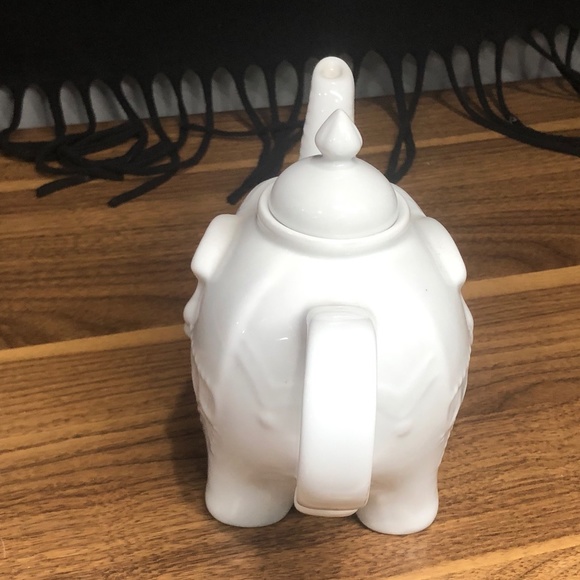 Vintage Lucky Elephant Cordon Bleu Tea Pot - Picture 6 of 8